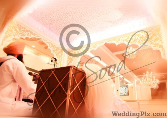 Roshan Studios Photographers and Videographers weddingplz