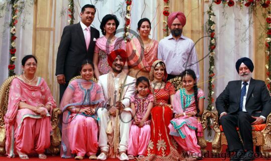 Roshan Studios Photographers and Videographers weddingplz