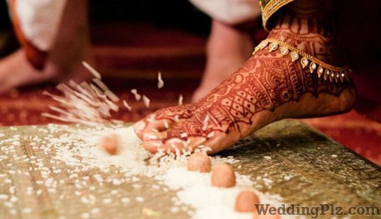 Studio U Like Photographers and Videographers weddingplz