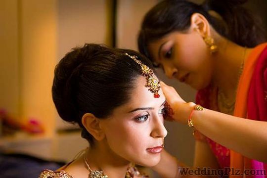 Kumar Studio Photographers and Videographers weddingplz