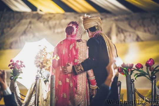 Photoshastra Photographers and Videographers weddingplz