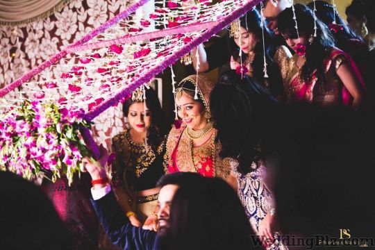 Photoshastra Photographers and Videographers weddingplz