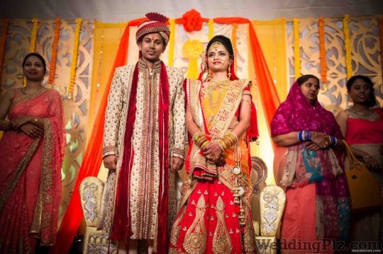 Dinesh Boiri Photography Photographers and Videographers weddingplz
