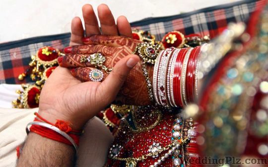 Akaal Videos Photographers and Videographers weddingplz