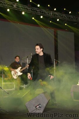 Snap n Snap Photographers and Videographers weddingplz