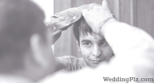 Nik Pillai Photography Photographers and Videographers weddingplz