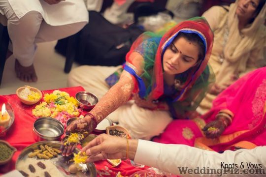 Knots and Vows Photographers and Videographers weddingplz