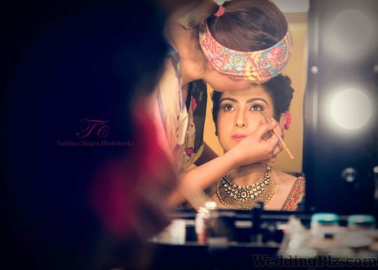 Tuhina Chopra Photoworks Photographers and Videographers weddingplz
