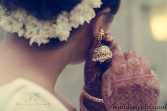 Tuhina Chopra Photoworks Photographers and Videographers weddingplz