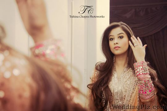 Tuhina Chopra Photoworks Photographers and Videographers weddingplz