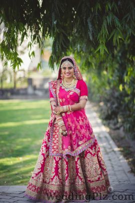 Into Candid Photography Photographers and Videographers weddingplz