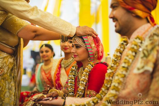 Into Candid Photography Photographers and Videographers weddingplz
