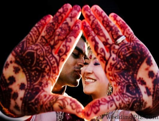 Bombay Paparazzi Photographers and Videographers weddingplz