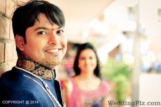 Frozen Memoriess Photographers and Videographers weddingplz