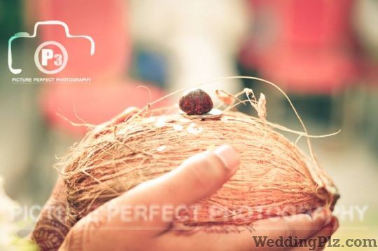 Frozen Memoriess Photographers and Videographers weddingplz