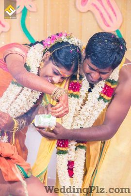 Frozen Frames Photographers and Videographers weddingplz