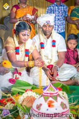 Frozen Frames Photographers and Videographers weddingplz
