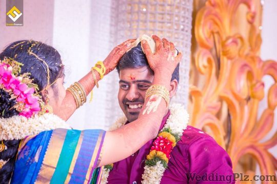 Frozen Frames Photographers and Videographers weddingplz