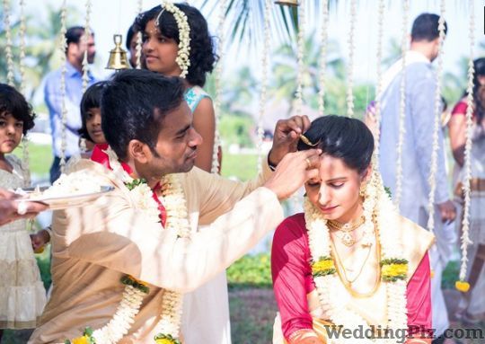 Saneesh Sukumaran Photography Photographers and Videographers weddingplz