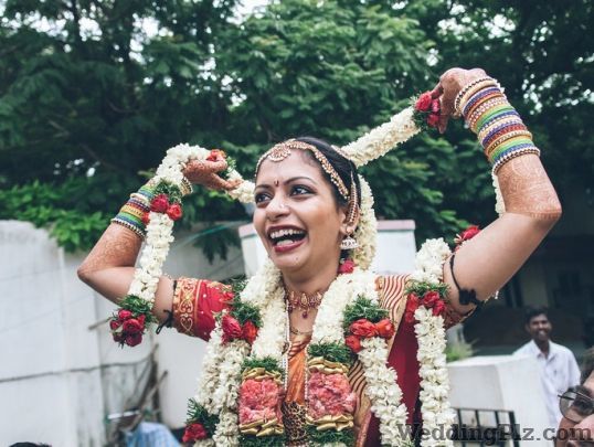 Mahesh Shantaram Photography Photographers and Videographers weddingplz