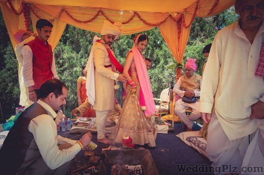 Manan Photography Photographers and Videographers weddingplz