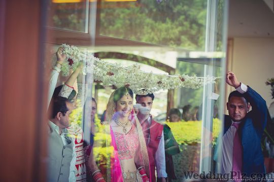 Manan Photography Photographers and Videographers weddingplz
