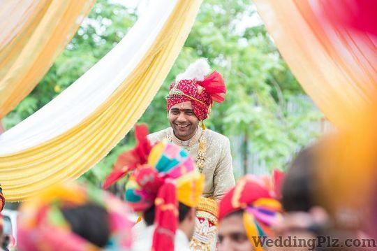 Manan Photography Photographers and Videographers weddingplz
