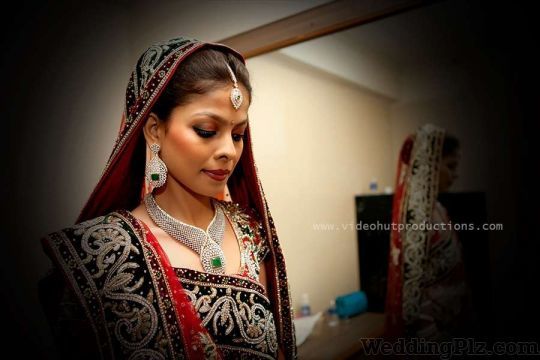 VIdeo Hut Productions Photographers and Videographers weddingplz