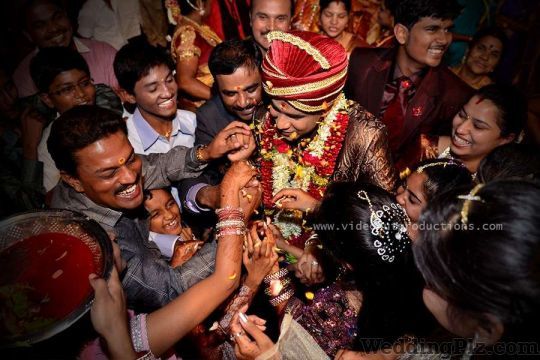 VIdeo Hut Productions Photographers and Videographers weddingplz
