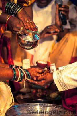 Vishal Deshpande Photography Photographers and Videographers weddingplz