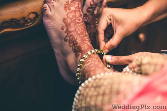 Vivek Krishnan Photography Photographers and Videographers weddingplz