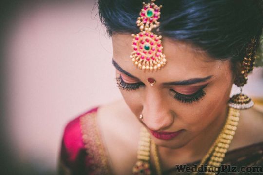 Vivek Krishnan Photography Photographers and Videographers weddingplz