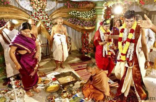 Arun Candid Wedding Photography Photographers and Videographers weddingplz