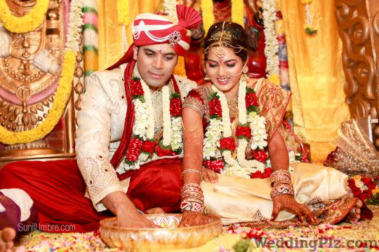 Sunil Umbre Photography Photographers and Videographers weddingplz