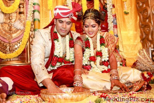 Sunil Umbre Photography Photographers and Videographers weddingplz