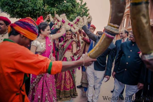 Sunny Pariani Photography Photographers and Videographers weddingplz