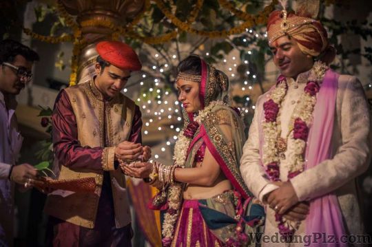 Sunny Pariani Photography Photographers and Videographers weddingplz