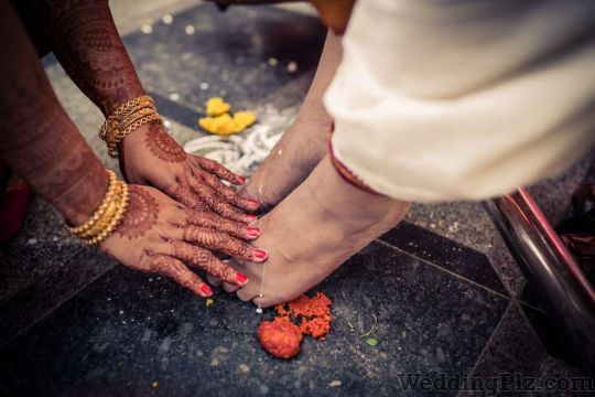 Sunny Pariani Photography Photographers and Videographers weddingplz