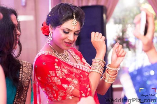 Anupa Shah Photography Photographers and Videographers weddingplz