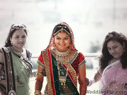 Smart Claps Weddings Photographers and Videographers weddingplz
