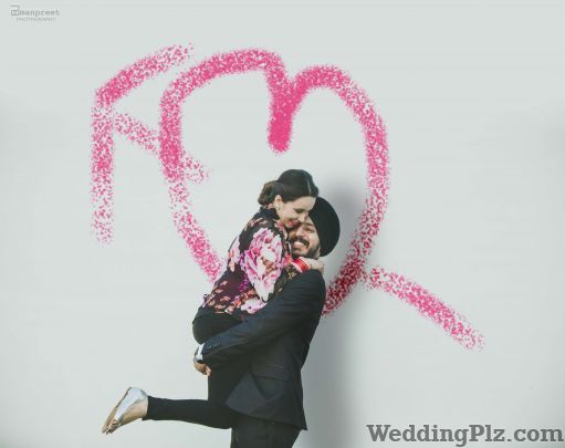 Amanpreet Photography Photographers and Videographers weddingplz