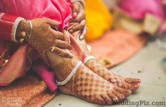 Picture Mantra Photographers and Videographers weddingplz