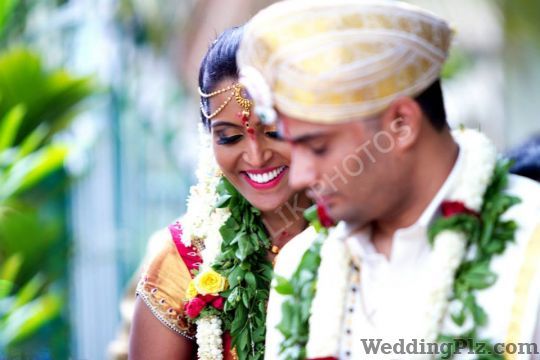 Mallik Photos Photographers and Videographers weddingplz