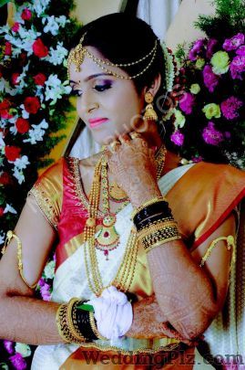 Mallik Photos Photographers and Videographers weddingplz