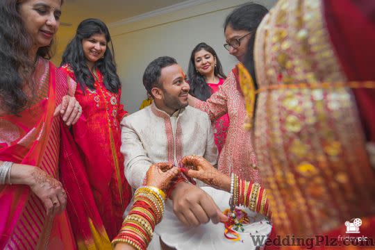Fridaypic Photographers and Videographers weddingplz