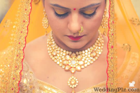 Fridaypic Photographers and Videographers weddingplz