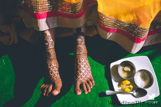 Fridaypic Photographers and Videographers weddingplz