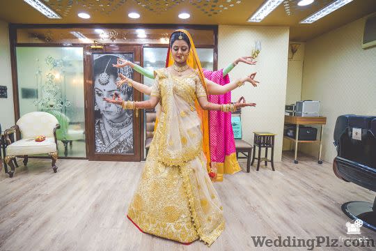 Fridaypic Photographers and Videographers weddingplz