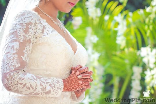 Fridaypic Photographers and Videographers weddingplz