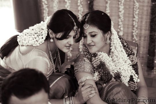 Vinay Aravind Images Photographers and Videographers weddingplz